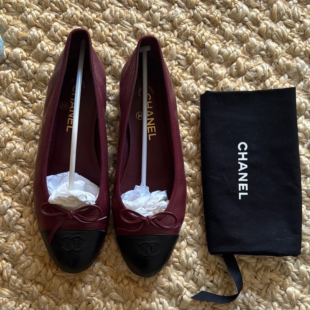 CHANEL Women's Maroon and Black Flats